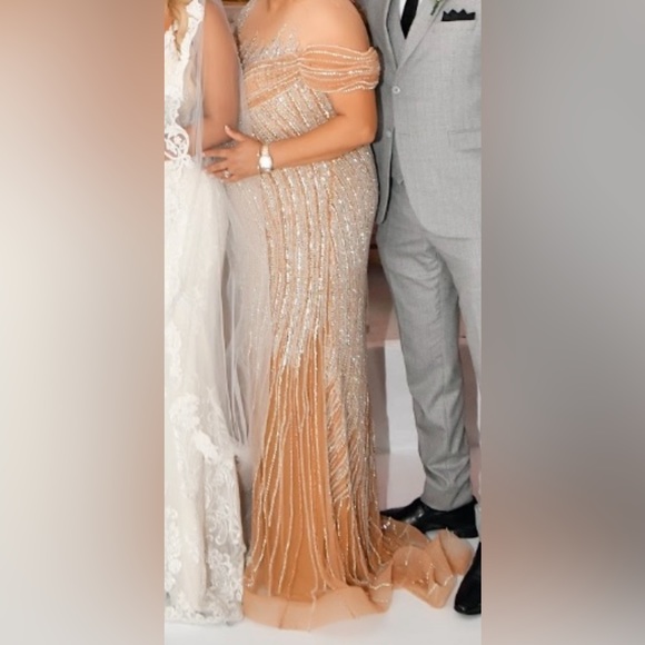 Custom handmade gown - Picture 8 of 11